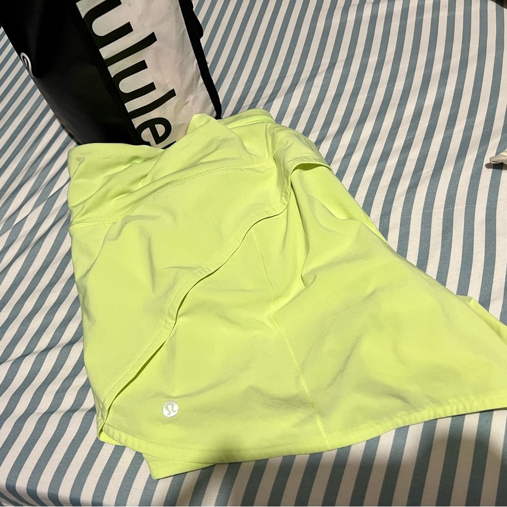 lululemon track that high rise 4” size 18 zzzaappp color